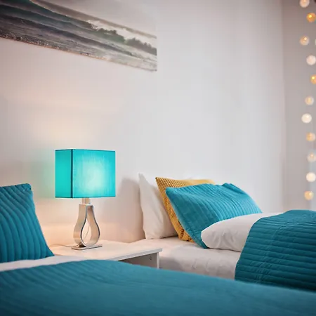 Homely Place Center Hotell 3*