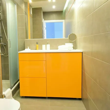 Homely Place Center Apartment