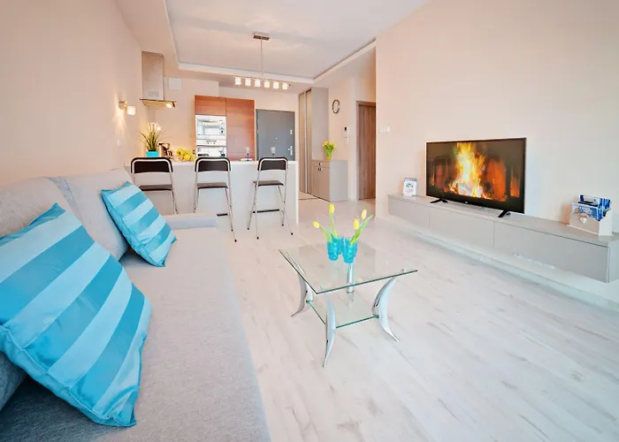 Hotel Homely Place Center 3*