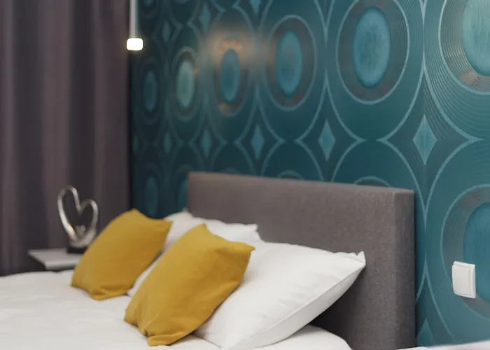 Homely Place Center Hotel 3*