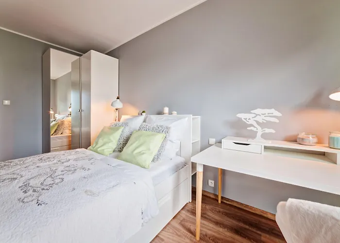 Hotel Homely Place Center 3*