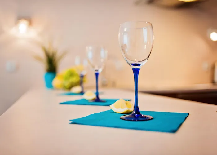 Homely Place Center Hotel